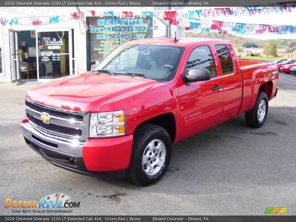 2009 Chevrolet Silverado 1500 LT Extended Cab 4x4 Victory Red / Ebony Photo #1