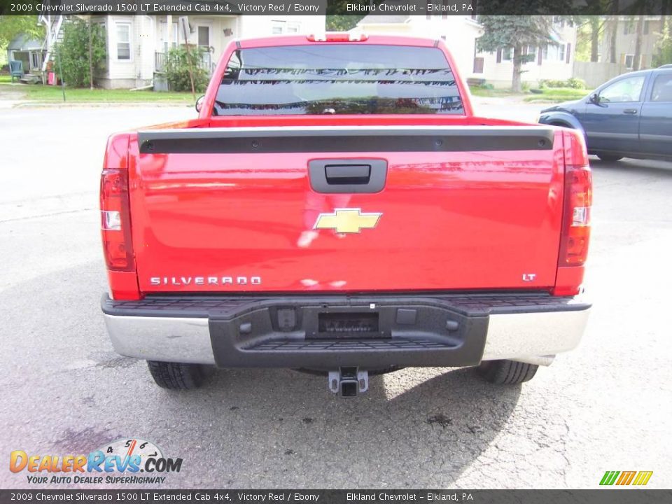 2009 Chevrolet Silverado 1500 LT Extended Cab 4x4 Victory Red / Ebony Photo #4