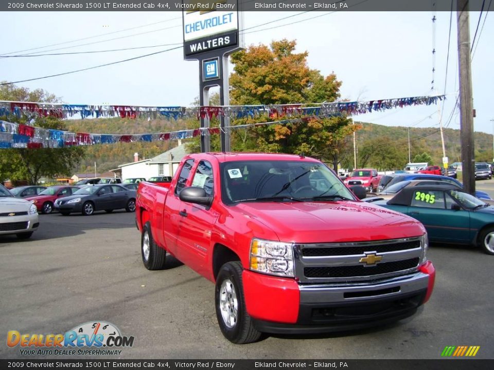 2009 Chevrolet Silverado 1500 LT Extended Cab 4x4 Victory Red / Ebony Photo #9