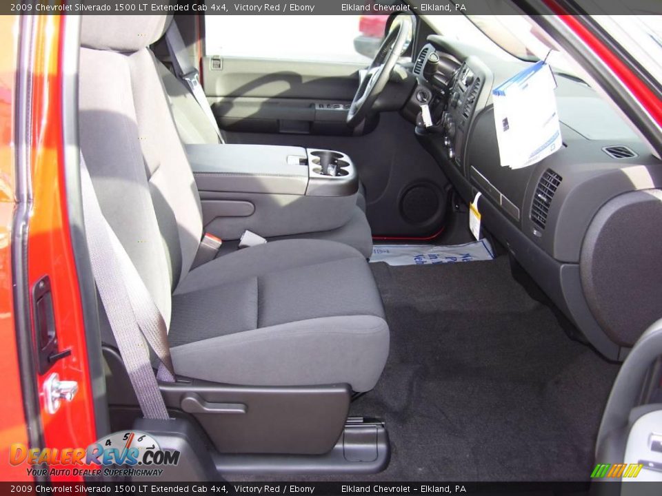 2009 Chevrolet Silverado 1500 LT Extended Cab 4x4 Victory Red / Ebony Photo #22