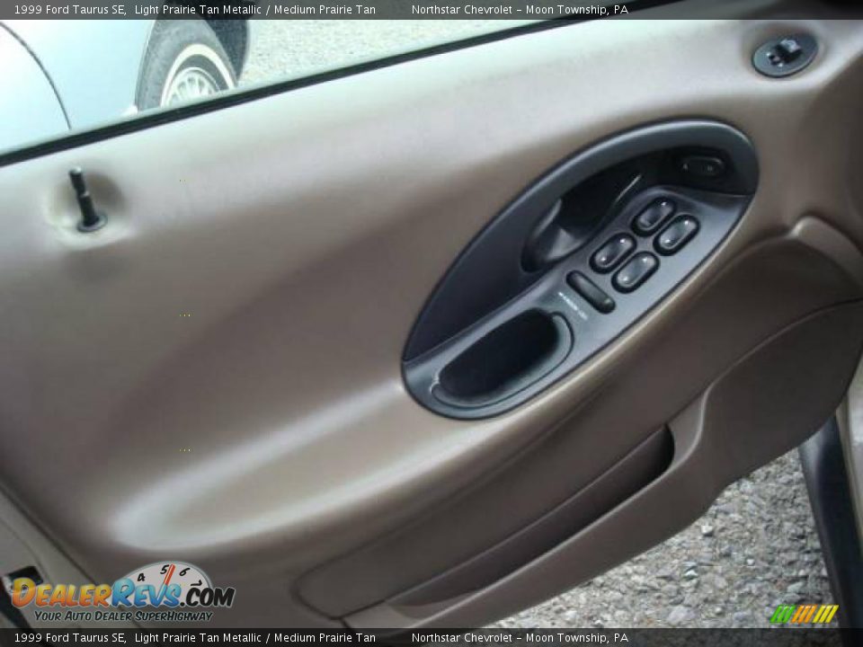 1999 Ford Taurus SE Light Prairie Tan Metallic / Medium Prairie Tan Photo #11