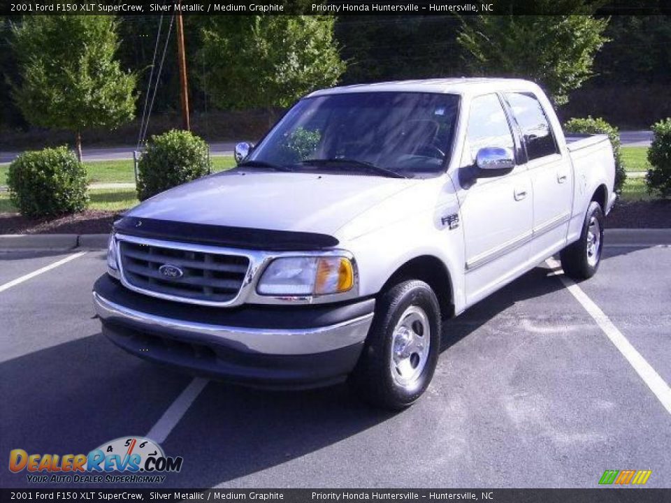 2001 Ford F150 XLT SuperCrew Silver Metallic / Medium Graphite Photo #1