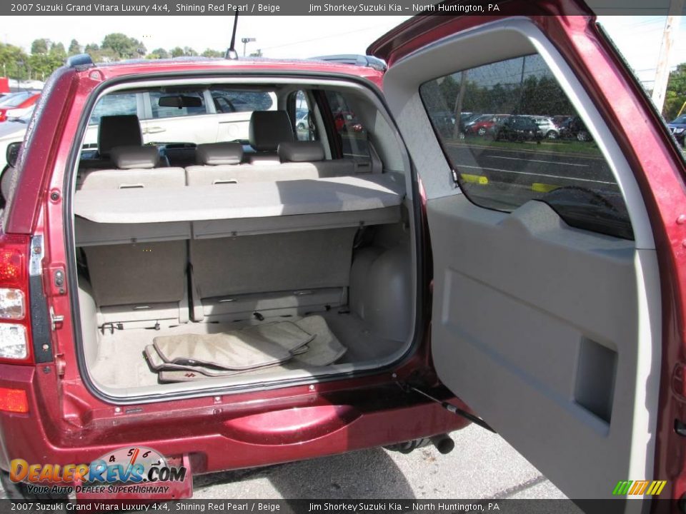 2007 Suzuki Grand Vitara Luxury 4x4 Shining Red Pearl / Beige Photo #8