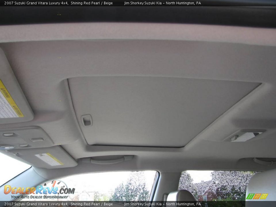 2007 Suzuki Grand Vitara Luxury 4x4 Shining Red Pearl / Beige Photo #11