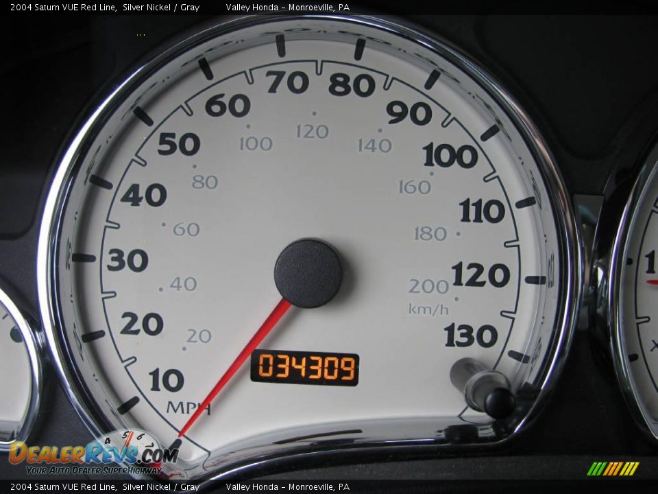 2004 Saturn VUE Red Line Silver Nickel / Gray Photo #15