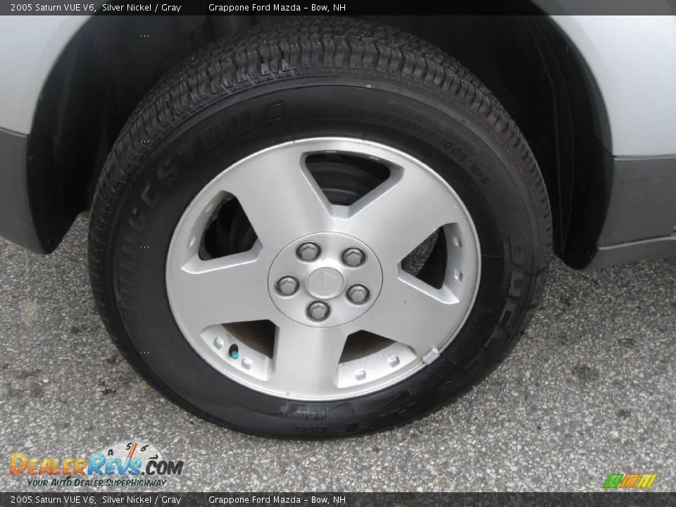 2005 Saturn VUE V6 Silver Nickel / Gray Photo #4