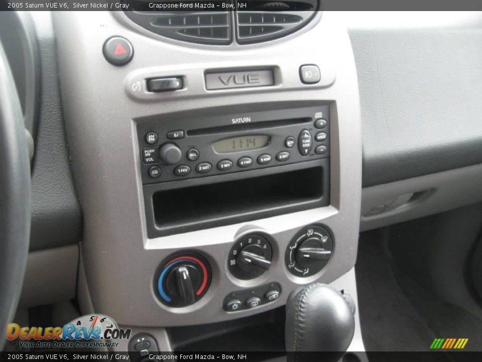 2005 Saturn VUE V6 Silver Nickel / Gray Photo #7