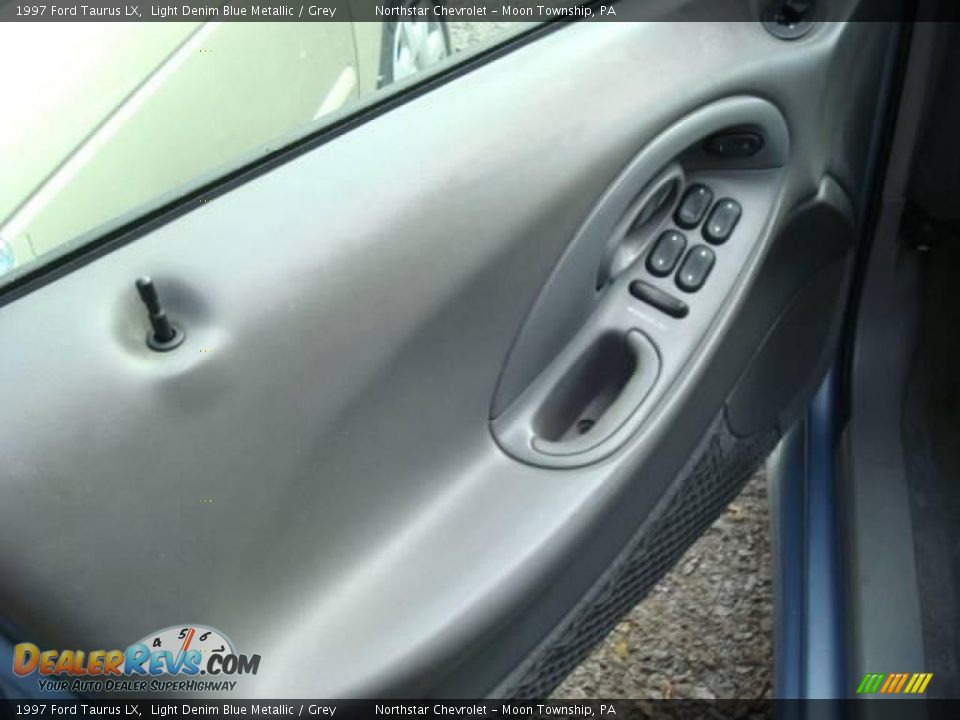 1997 Ford Taurus LX Light Denim Blue Metallic / Grey Photo #10