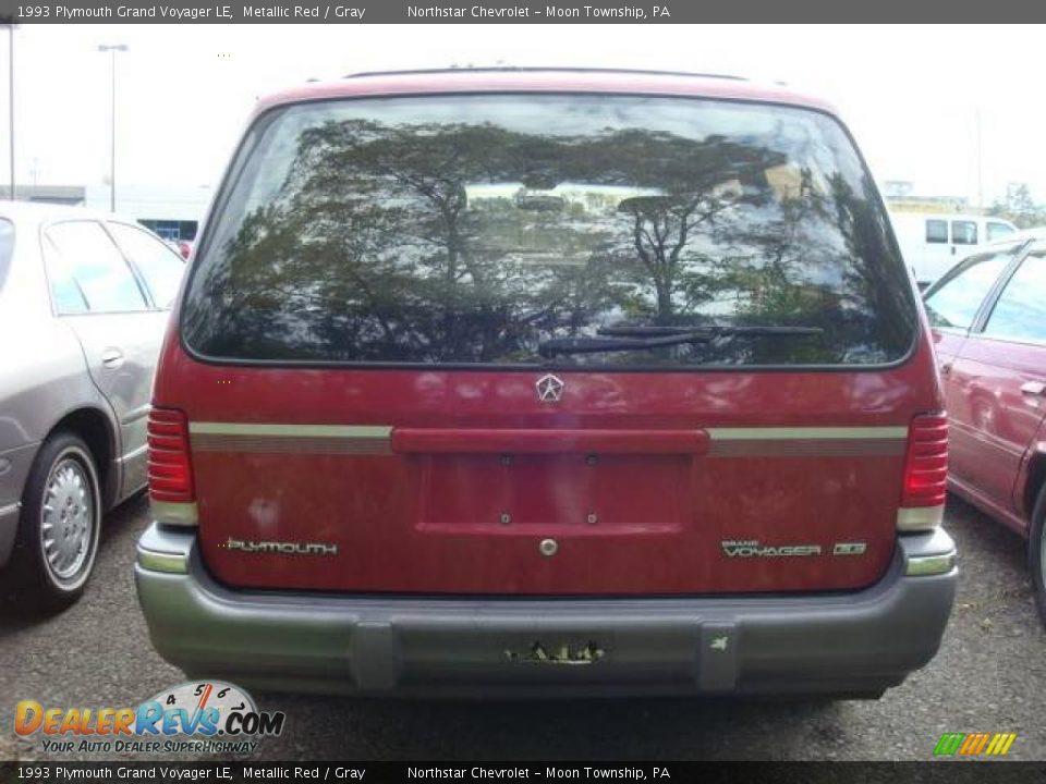 1993 Plymouth Grand Voyager LE Metallic Red / Gray Photo #3