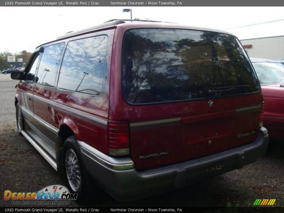 1993 Plymouth Grand Voyager LE Metallic Red / Gray Photo #4