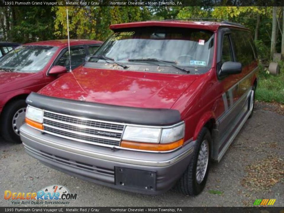 1993 Plymouth Grand Voyager LE Metallic Red / Gray Photo #5