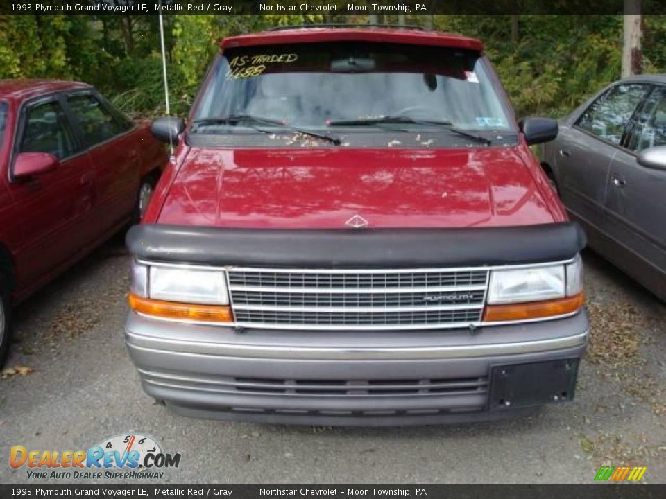 1993 Plymouth Grand Voyager LE Metallic Red / Gray Photo #6