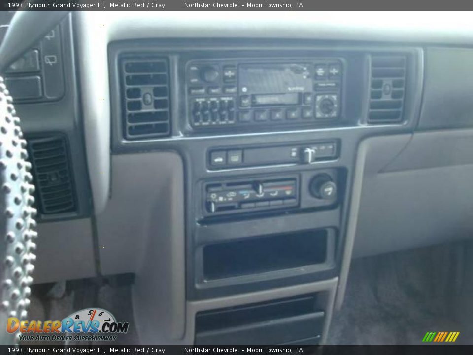 1993 Plymouth Grand Voyager LE Metallic Red / Gray Photo #13
