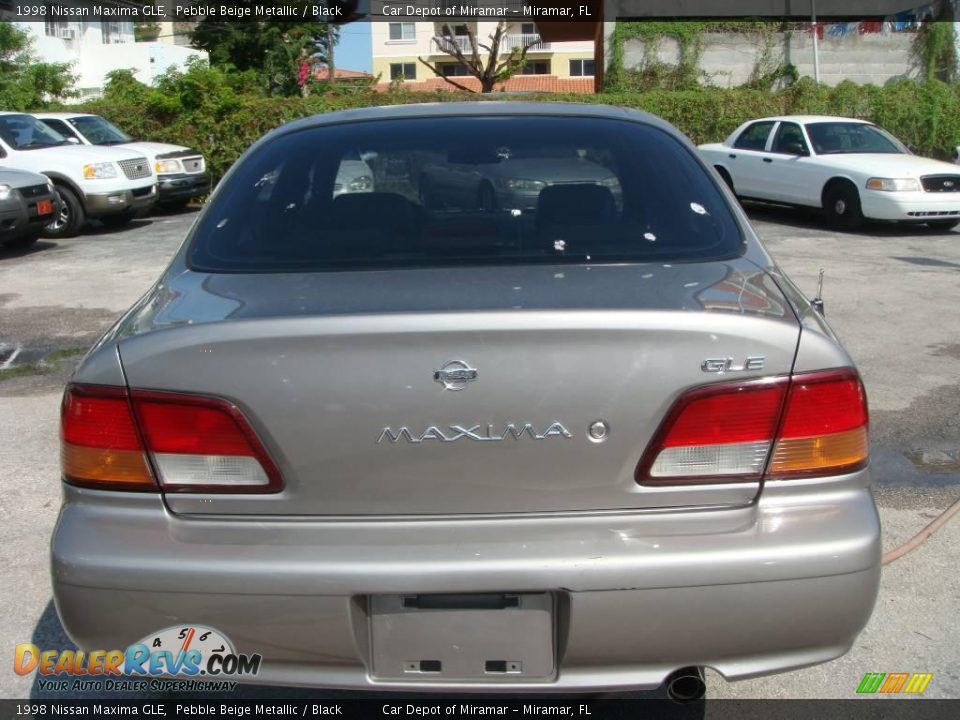 1998 Nissan Maxima GLE Pebble Beige Metallic / Black Photo #4