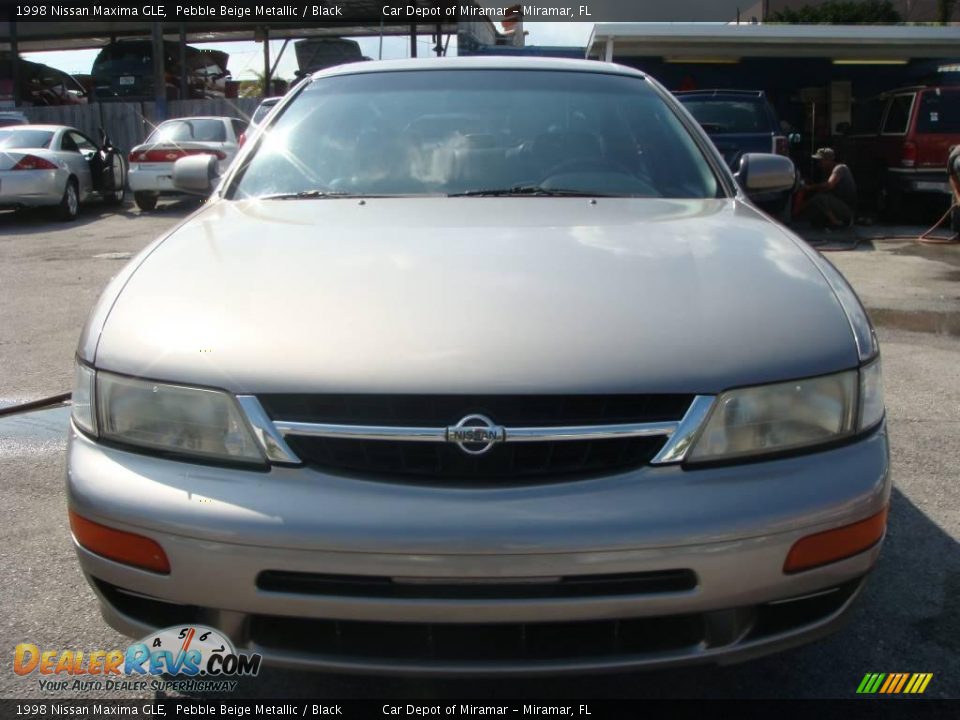 1998 Nissan Maxima GLE Pebble Beige Metallic / Black Photo #8