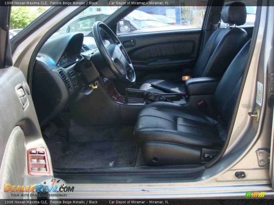 1998 Nissan Maxima GLE Pebble Beige Metallic / Black Photo #10
