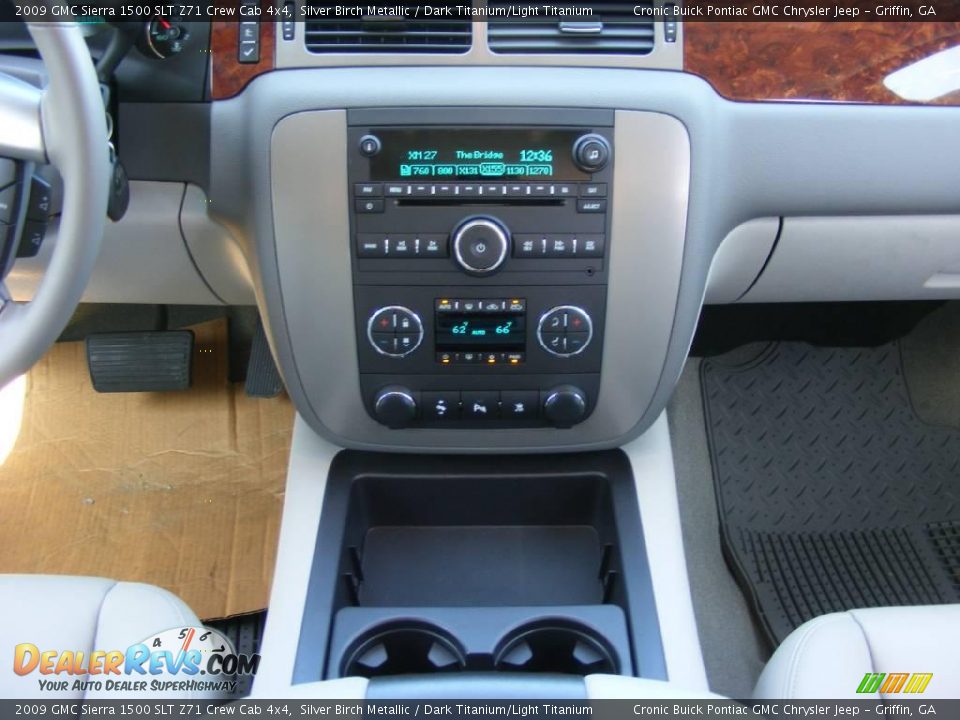 2009 GMC Sierra 1500 SLT Z71 Crew Cab 4x4 Silver Birch Metallic / Dark Titanium/Light Titanium Photo #18