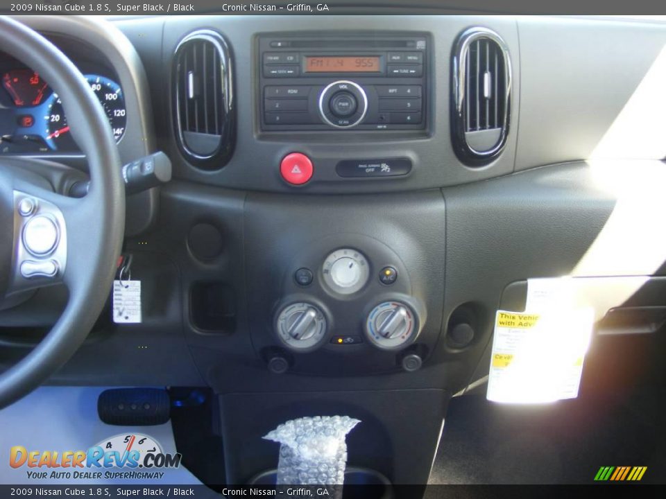 2009 Nissan Cube 1.8 S Super Black / Black Photo #11