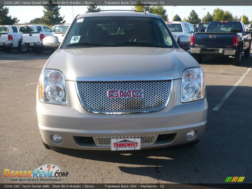 2009 GMC Yukon Denali AWD Silver Birch Metallic / Ebony Photo #2