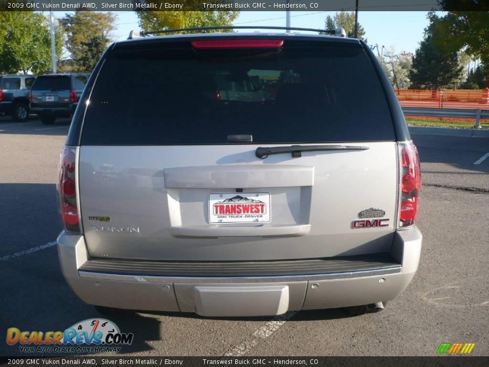 2009 GMC Yukon Denali AWD Silver Birch Metallic / Ebony Photo #4