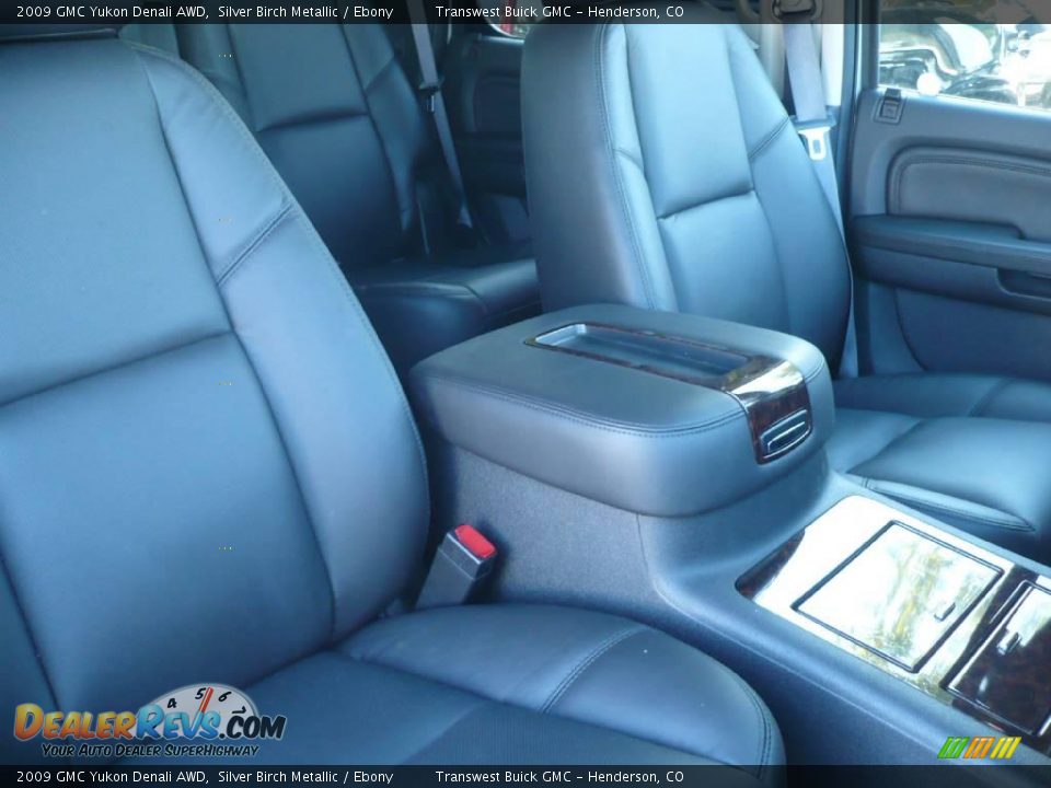 2009 GMC Yukon Denali AWD Silver Birch Metallic / Ebony Photo #5