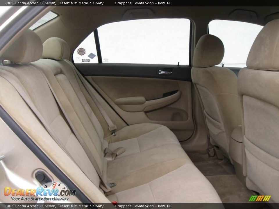 2005 Honda Accord LX Sedan Desert Mist Metallic / Ivory Photo #4