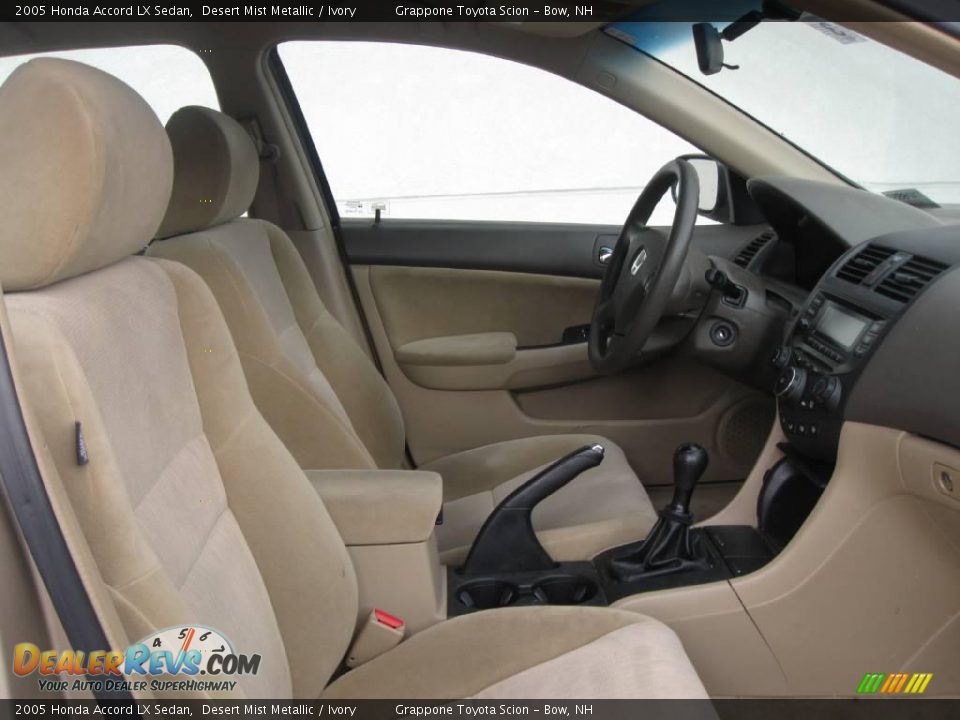 2005 Honda Accord LX Sedan Desert Mist Metallic / Ivory Photo #5