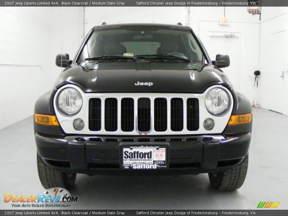 2007 Jeep Liberty Limited 4x4 Black Clearcoat / Medium Slate Gray Photo #2