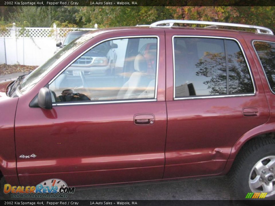 2002 Kia Sportage 4x4 Pepper Red / Gray Photo #9