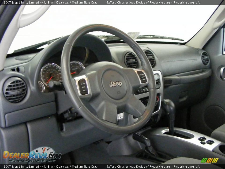 2007 Jeep Liberty Limited 4x4 Black Clearcoat / Medium Slate Gray Photo #10