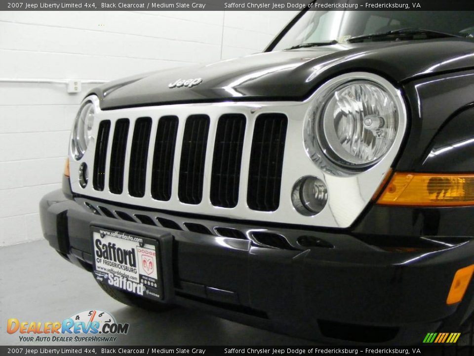 2007 Jeep Liberty Limited 4x4 Black Clearcoat / Medium Slate Gray Photo #30