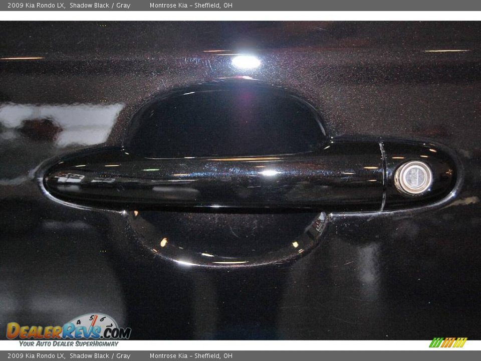 2009 Kia Rondo LX Shadow Black / Gray Photo #9
