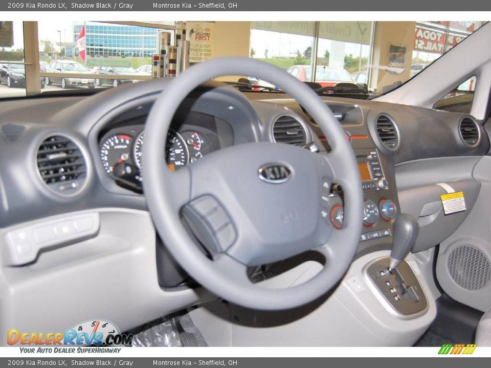 2009 Kia Rondo LX Shadow Black / Gray Photo #11
