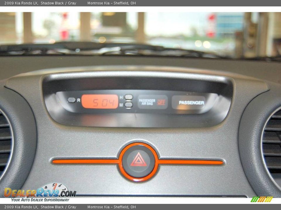 2009 Kia Rondo LX Shadow Black / Gray Photo #22