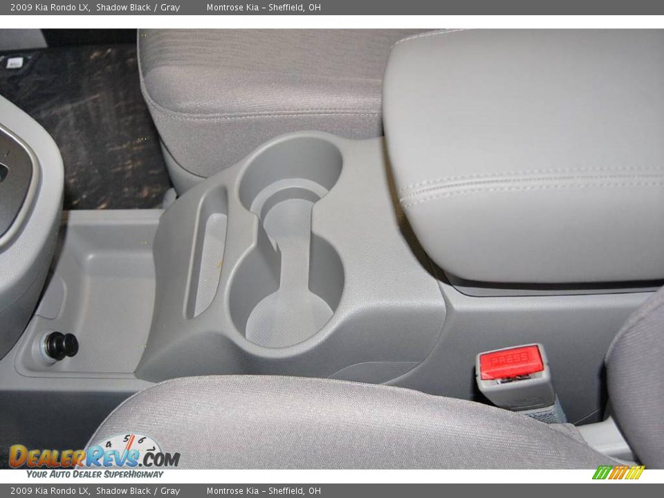 2009 Kia Rondo LX Shadow Black / Gray Photo #26