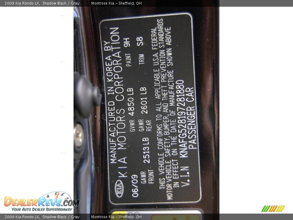 2009 Kia Rondo LX Shadow Black / Gray Photo #32