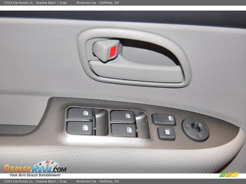 2009 Kia Rondo LX Shadow Black / Gray Photo #33