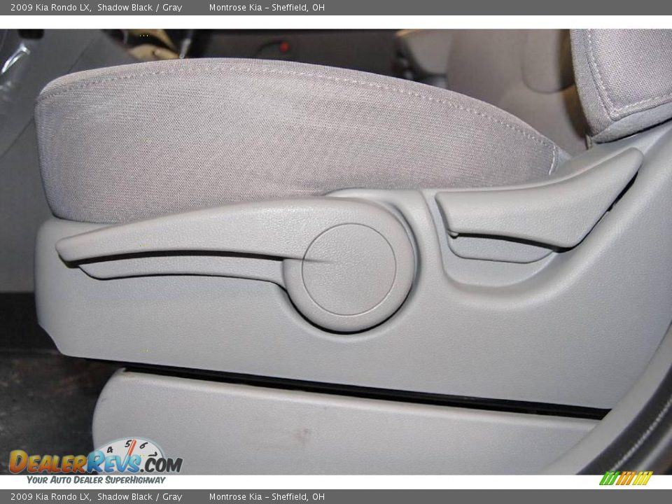 2009 Kia Rondo LX Shadow Black / Gray Photo #35