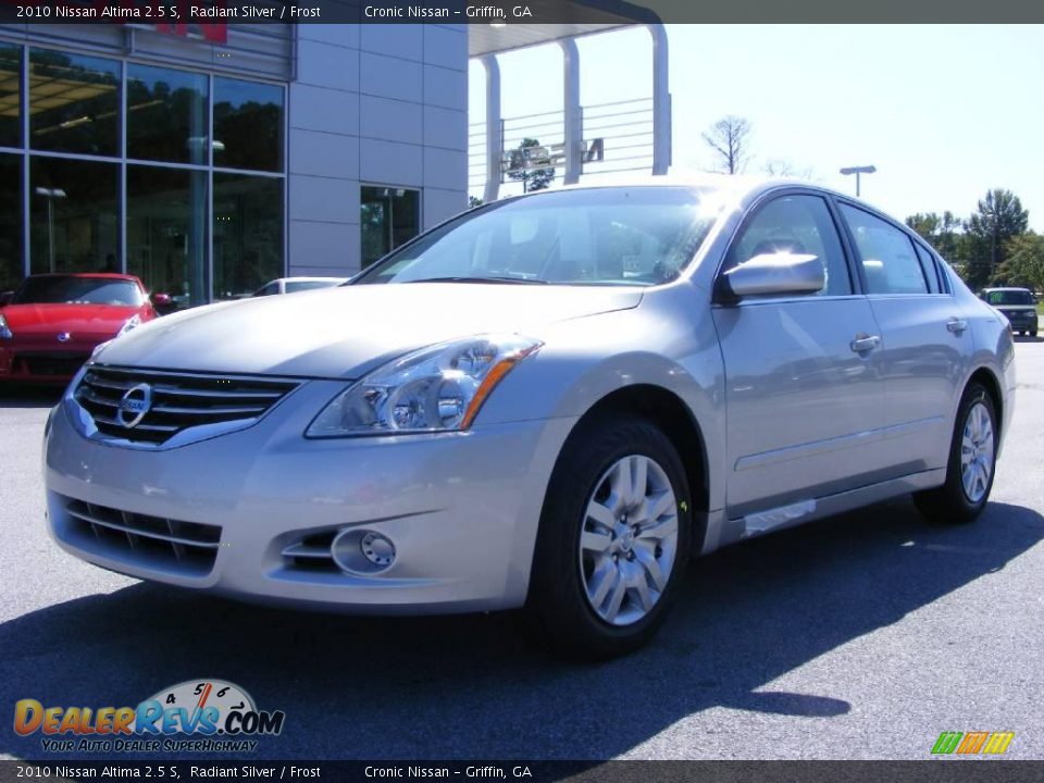 2010 Nissan Altima 2.5 S Radiant Silver / Frost Photo #2