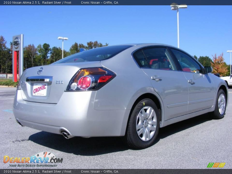 2010 Nissan Altima 2.5 S Radiant Silver / Frost Photo #6