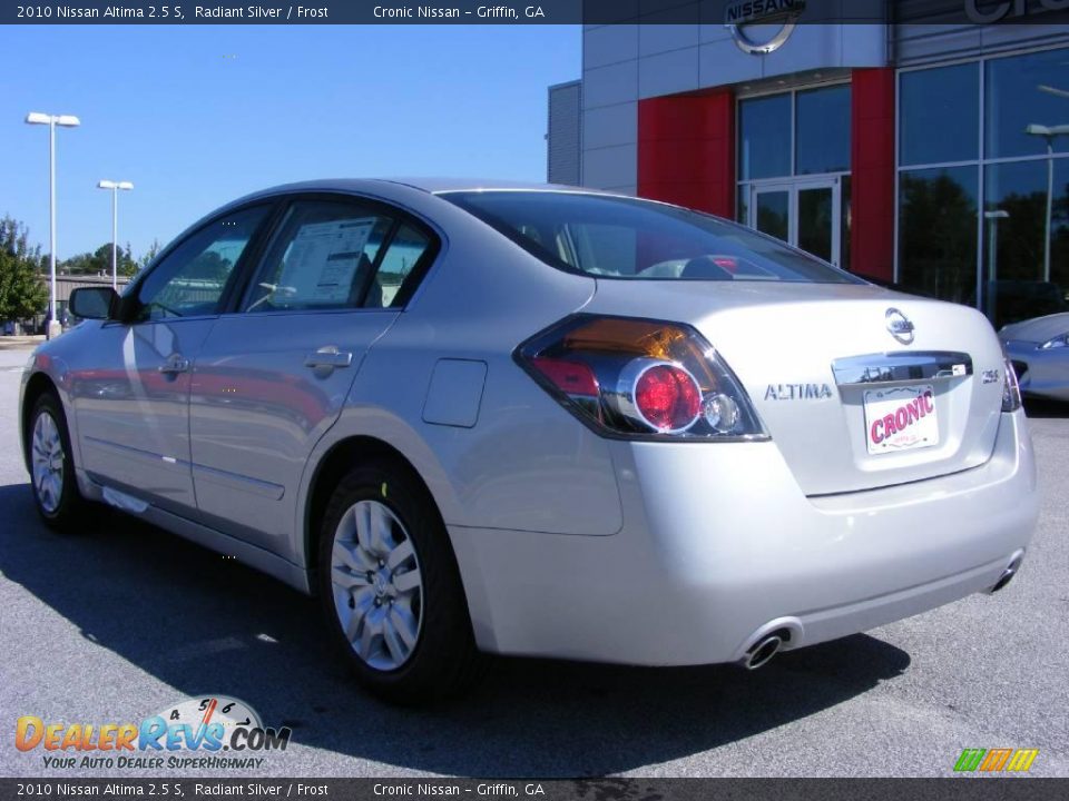 2010 Nissan Altima 2.5 S Radiant Silver / Frost Photo #8