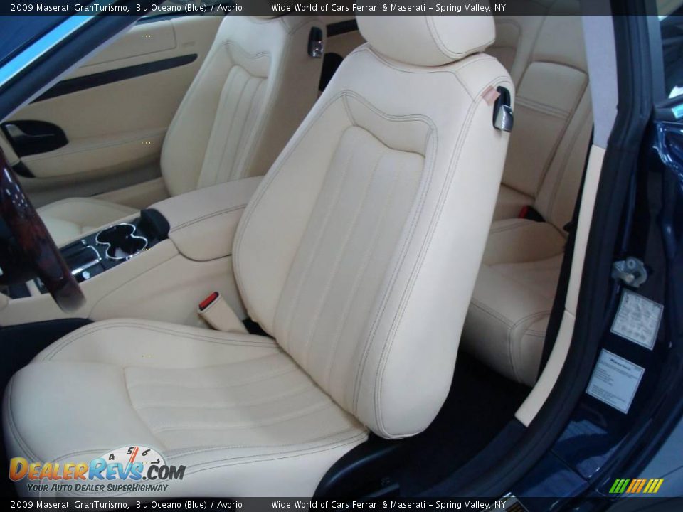Avorio Interior - 2009 Maserati GranTurismo  Photo #10