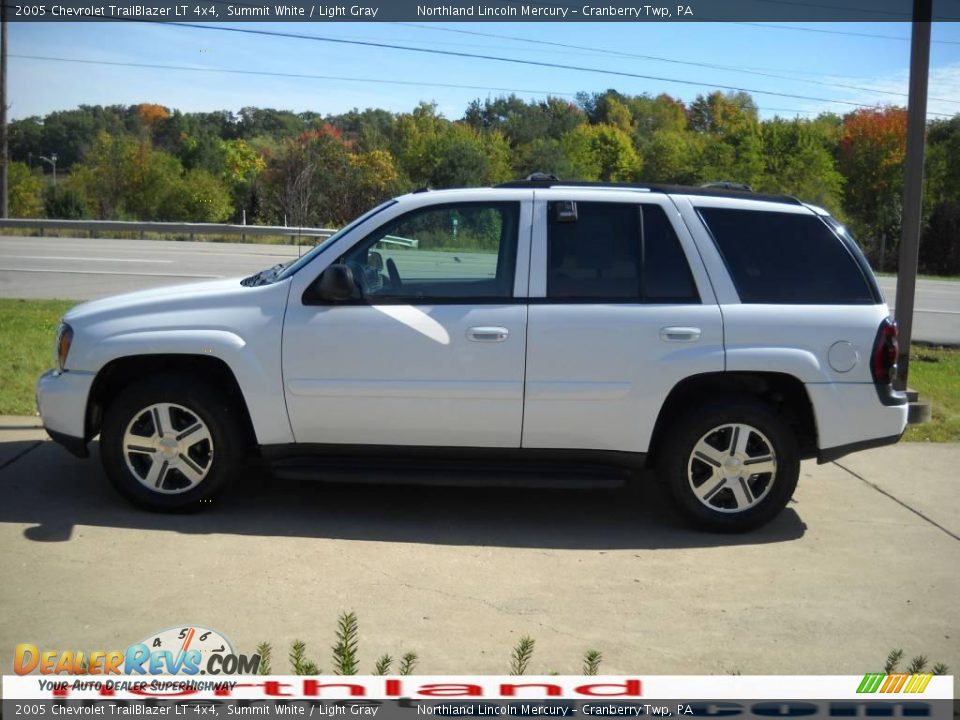 2005 Chevrolet TrailBlazer LT 4x4 Summit White / Light Gray Photo #5