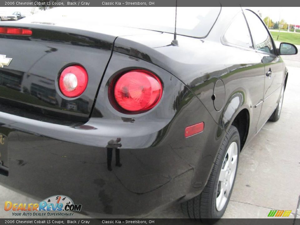 2006 Chevrolet Cobalt LS Coupe Black / Gray Photo #10