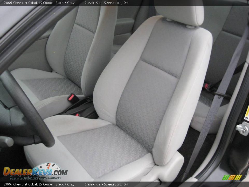 2006 Chevrolet Cobalt LS Coupe Black / Gray Photo #16