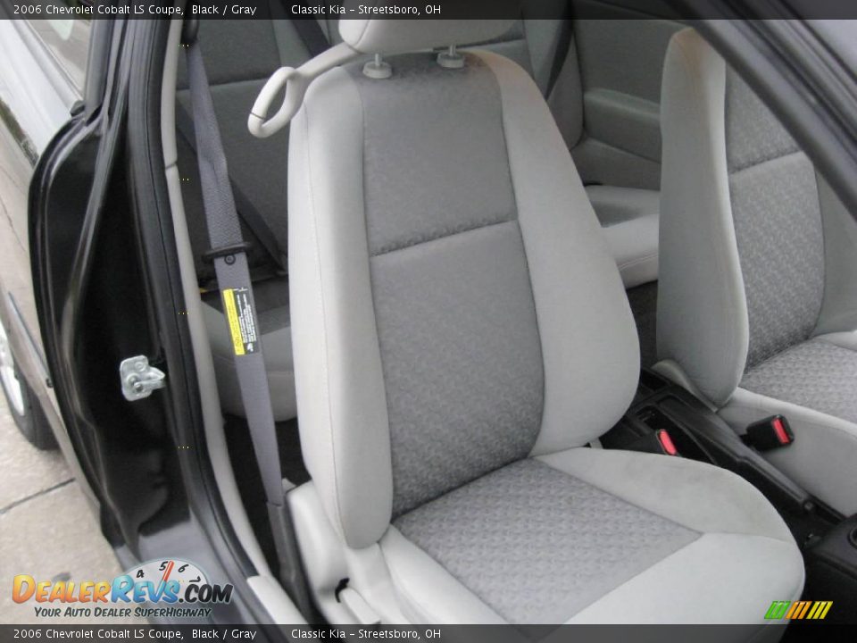 2006 Chevrolet Cobalt LS Coupe Black / Gray Photo #20