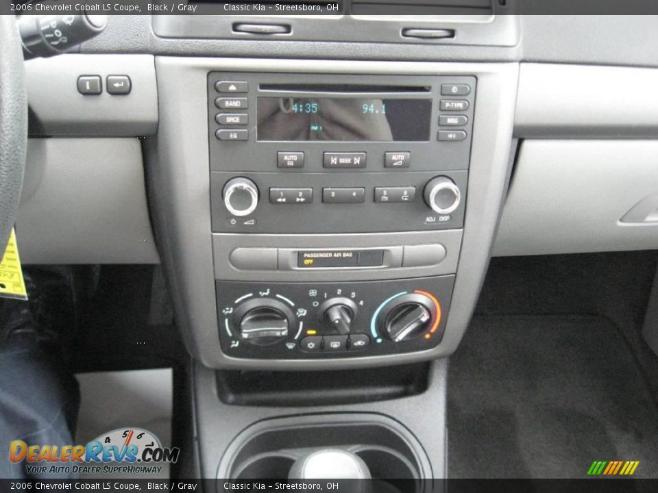 2006 Chevrolet Cobalt LS Coupe Black / Gray Photo #26