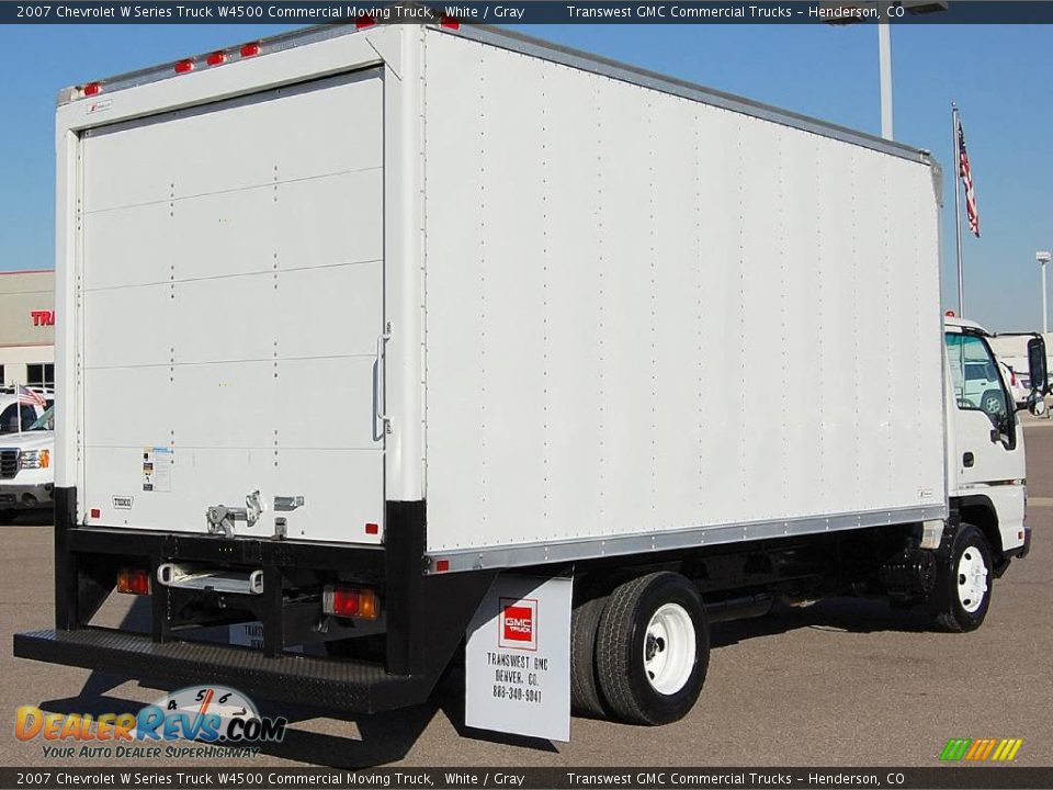 2007 Chevrolet W Series Truck W4500 Commercial Moving Truck White / Gray Photo #7