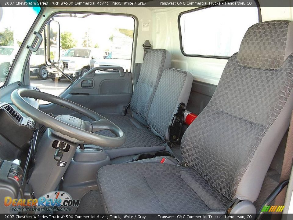 2007 Chevrolet W Series Truck W4500 Commercial Moving Truck White / Gray Photo #21