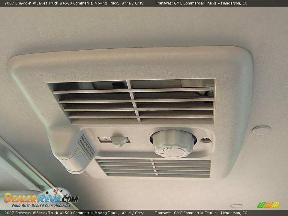 2007 Chevrolet W Series Truck W4500 Commercial Moving Truck White / Gray Photo #29